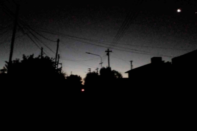 En las &uacute;ltimas 24 horas cay&oacute; una gran cantidad de agua y hubo fuertes r&aacute;fagas de viento en Lomas de Zamora.