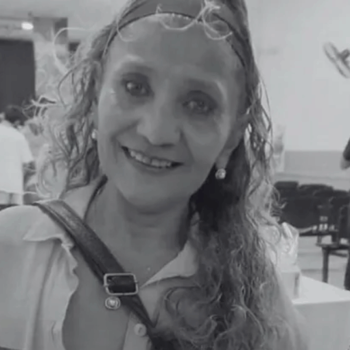 El micro volcó a la altura del kilómetro 325 de la Ruta 2.