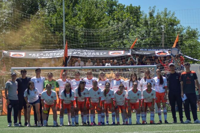 El equipo de Primera de futbol femenino cuenta con jugadoras que se formaron desde la escuelita en el club Estrella del Sur de Alejandro Korn.