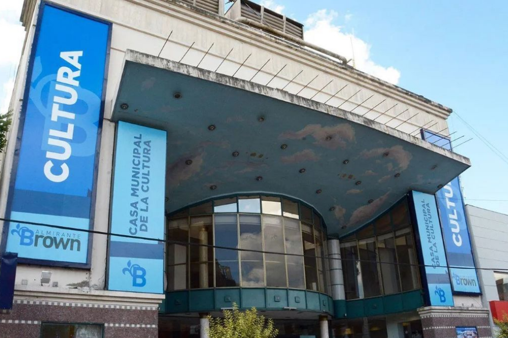 La Noche de las Galerías se lleva a cabo todos los años en Almirante Brown.