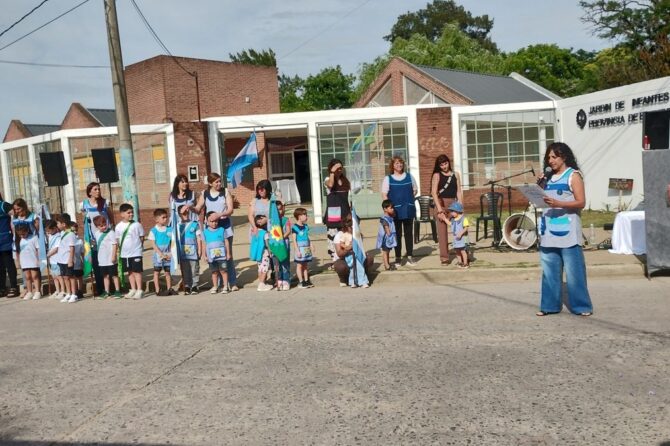 El festejo por el 25° aniversario del Jardín N° 910 de Alejandro Korn contó con la presencia de toda la comunidad educativa, ex docentes y autoridades municipales.
