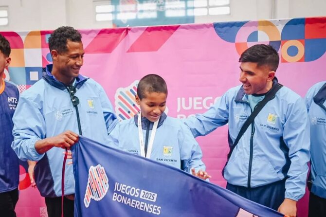 Kenny Castro practica taekwondo en Alejandro Korn desde los 4 años y ya consiguió su primer medalla de oro.
