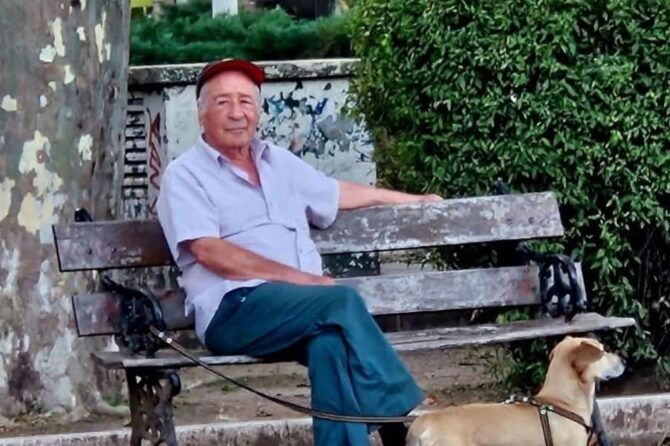 Los sospechosos se retiraron de la vivienda en la moto de la victima por la avenida Presidente Perón hacia Alejandro Korn y Guernica.