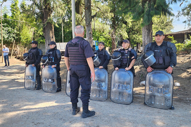 Limpieza del predio clausurado