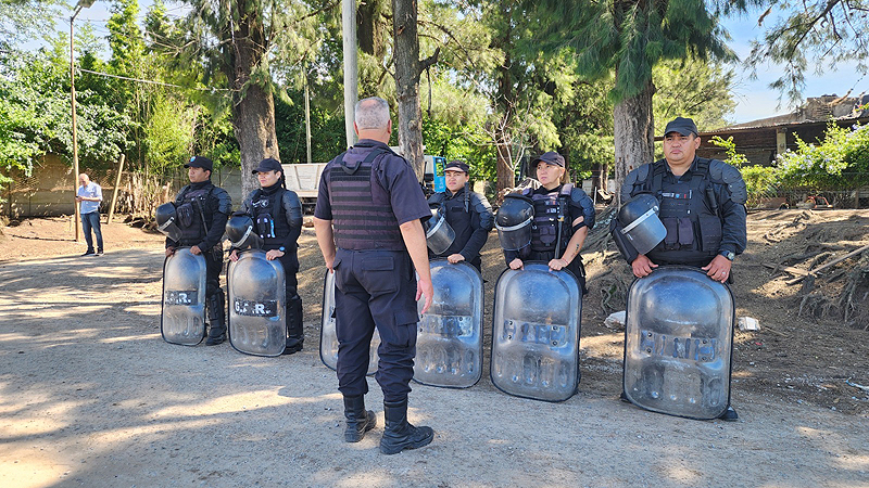 Limpieza del predio clausurado