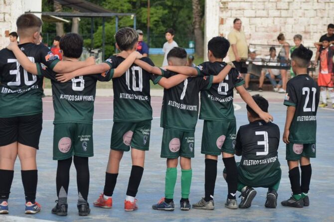 La categoría 2016 del Club Atlético San Vicente disputará la final de la Copa de Oro frente a Defensores de Glew este sábado a las 13:40.