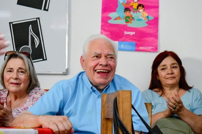 El doctor Juan Carlos Delledonne en la sala de Pediatría del Hospital Carrillo de San Vicente donde se desempeño durante más de 35 años.
