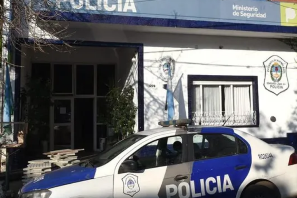 Allanaron la casa de la mamá del dueño de Sur Finanzas en Banfield.