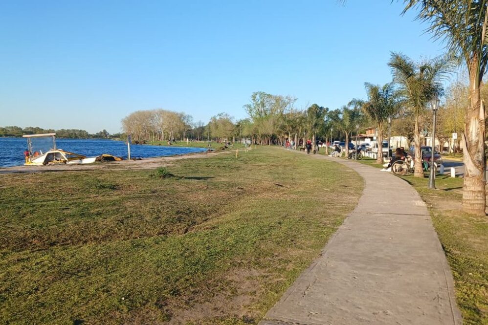 El club de Kayakistas Originarios de San Vicente organizaron un taller de rescate y seguridad en la laguna de San Vicente.
