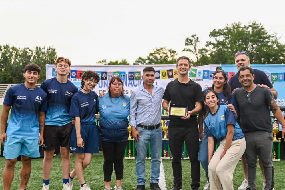 La entrega de premios de la Liga Municipal de San Vicente se realizó en el polideportivo Padre Múgica.