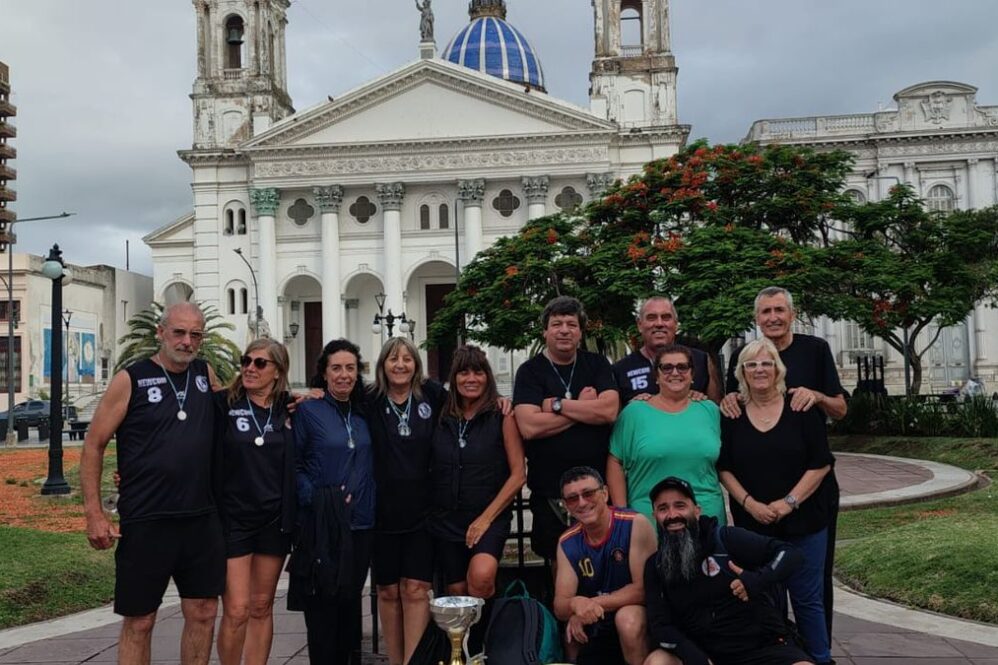El equipo de newcom de La Española de San Vicente trajo nuevamente el primer puesto en el Torneo de la Ciudad de Parana.