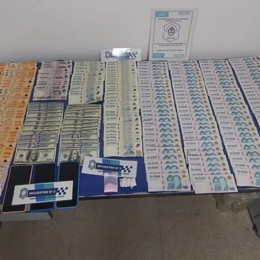 Secuestraron efectivo, drogas y una camioneta en San Vicente.