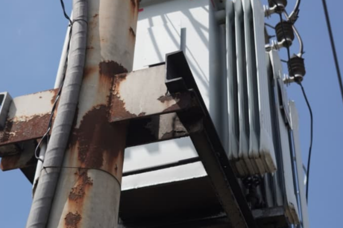 El intendente Fernando Gray reclamó por los frecuentes cortes de luz en Esteban Echeverría.