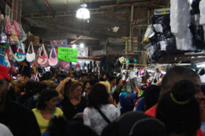 El hecho ocurrió cuando los puesteros de La Salada estaban impedidos de trabajar.