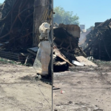 La fábrica afectada por el incendio en Luis Guillón.