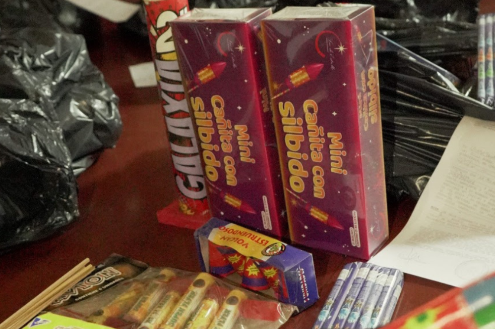 El Municipio de Esteban Echeverr&iacute;a desmantel&oacute; puestos de venta ilegal de pirotecnia.