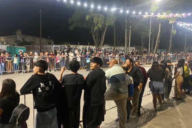 Comenzó el carnaval en San Vicente con una gran cantidad de público.