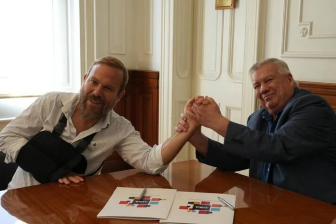 Firmaron un convenio entre la UBA y el Municipio de Ezeiza.