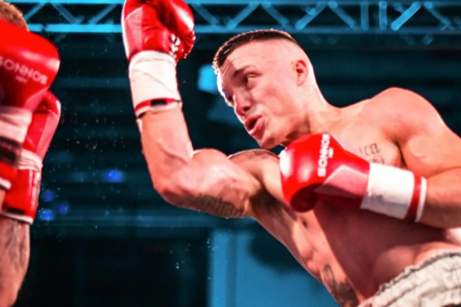 El boxeador de Monte Grande visitó el estudio de El Diario Sur en vivo.