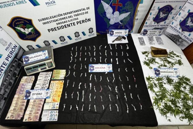 Se secuestraron 105 envoltorios con cocaína en los allanamientos de Alejandro Korn.