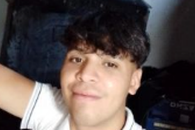 Lautaro fue visto por última vez el 12 de febrero en Lomas de Zamora; su familia solicita colaboración para encontrarlo.