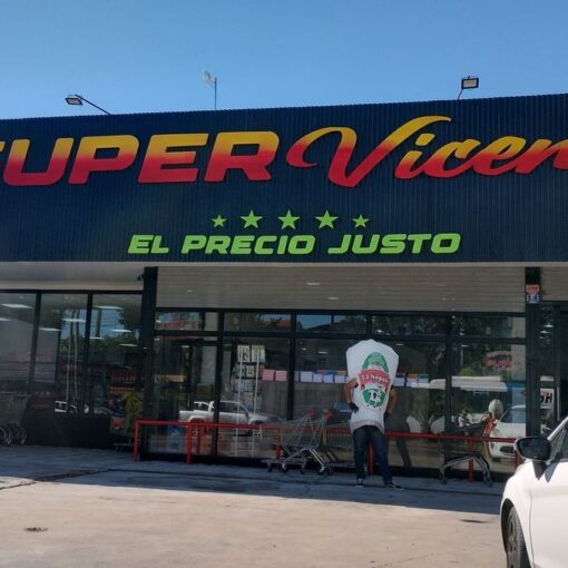 Abrió un nuevo supermercado autoservicio en San Vicente.