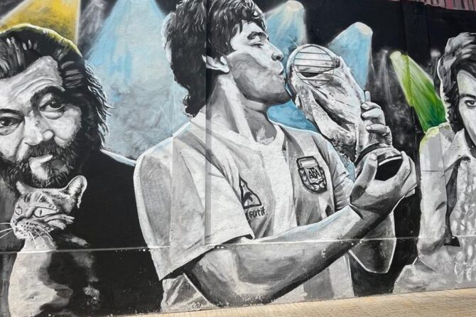 Una de las obras de Muro Sur dedicada al papa Francisco en Lanús.