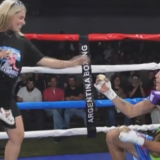 La protesta de Niang tras el triunfo de Lucas Argañaraz por KOT declarado por la árbitra.