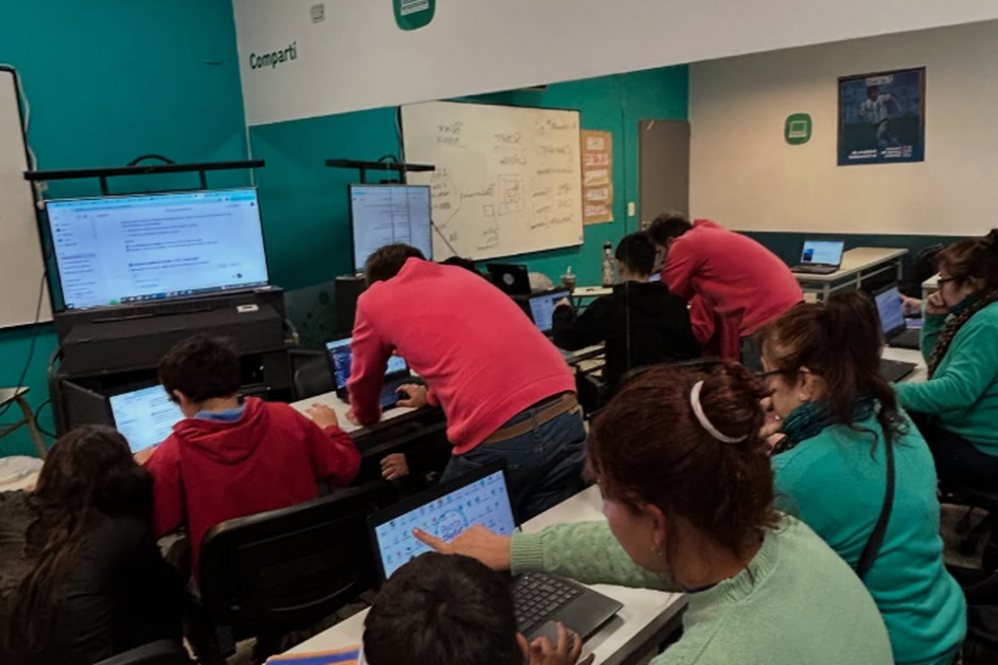 El espacio Punto Digital de Villa Fiorito ofrecerá durante marzo cursos gratuitos sobre herramientas digitales y creación de contenido en Lomas.