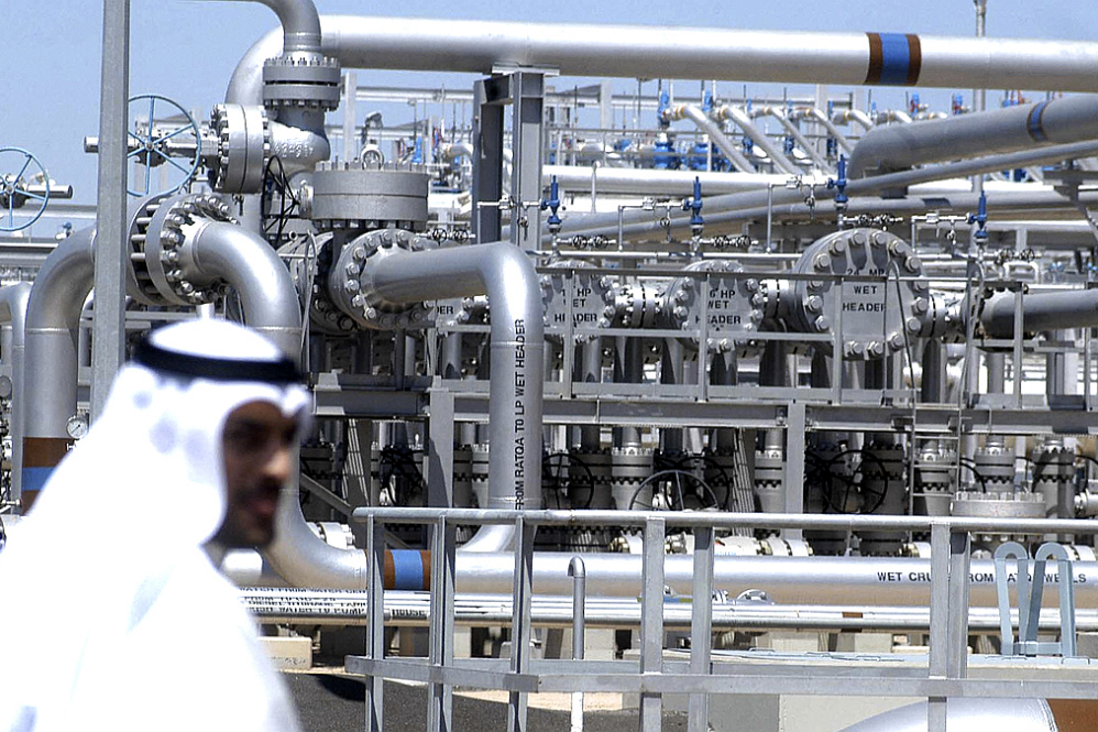 La Kuwait Petroleum Corp. informó que la reducción arrancó el sábado con unos 100.000 barriles diarios.