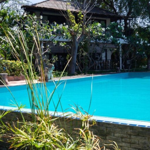 Con el fin del calor, no significa que haya que descuidar la piscina de casa.