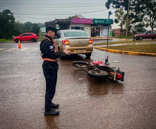 Motociclista lesionado en choque con auto en San Vicente 2 Motociclista lesionado en choque con auto en San Vicente