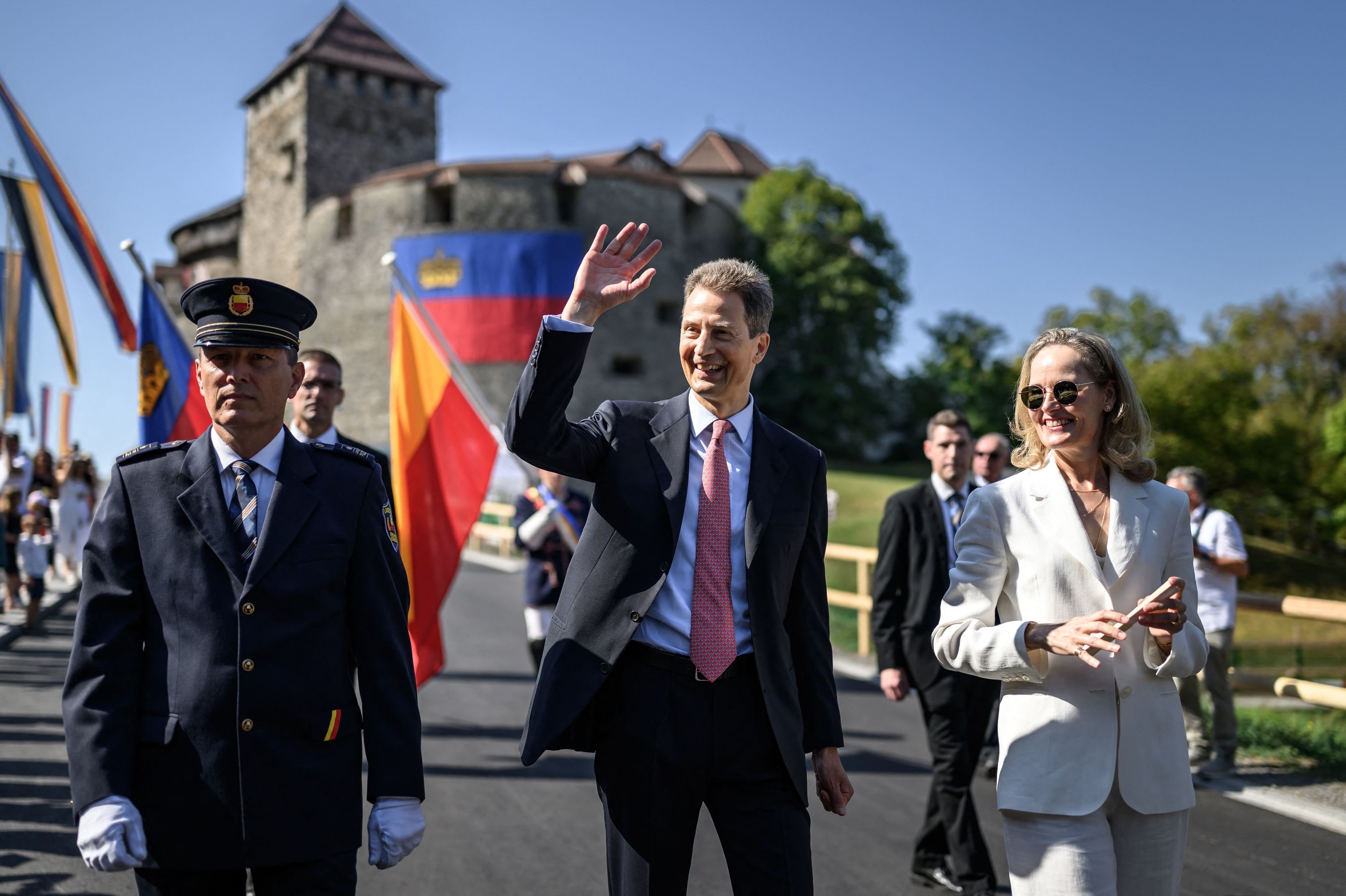 Josef Wenzel sigue como heredero de Liechtenstein tras la abolición de la ley sálica 2 Alois y Sofía, en las celebraciones por la fiesta nacional en Vaduz, este sábado.