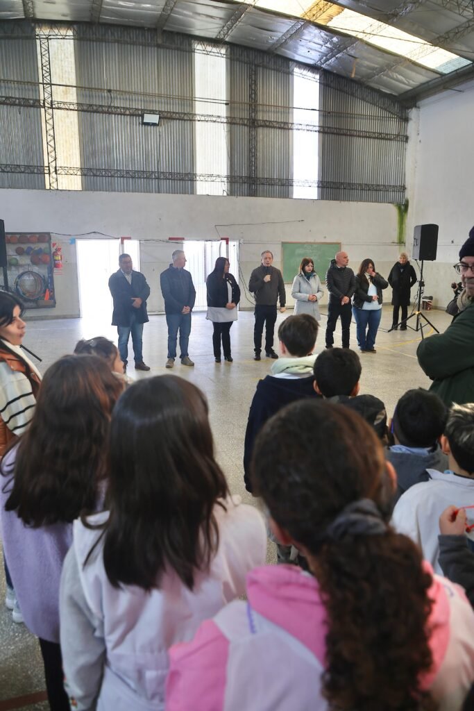 Escuela Primaria No 1 de Monte Grande suma laboratorio y renueva sanitarios 4 Escuela Primaria No 1 de Monte Grande suma laboratorio y renueva sanitarios