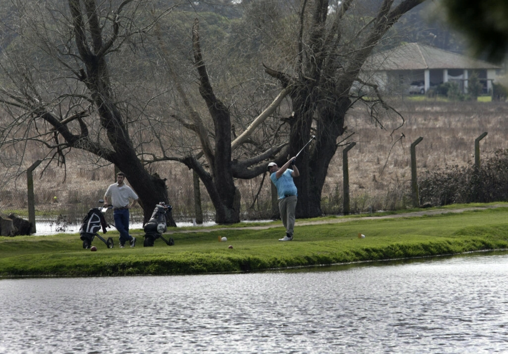 Cinco campos de golf en Mar del Plata entre mar, bosque y sierra 5 Cinco campos de golf en Mar del Plata entre mar, bosque y sierra