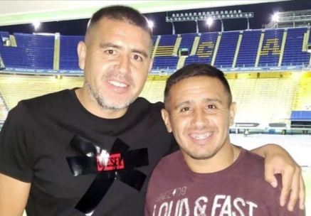 Escándalo en Boca con Riquelme por romances y violencia 2 ROMAN RIQUELME Y SU HERMANO CHANCHI. HAY LIO DE POLLERAS EN BOCA.