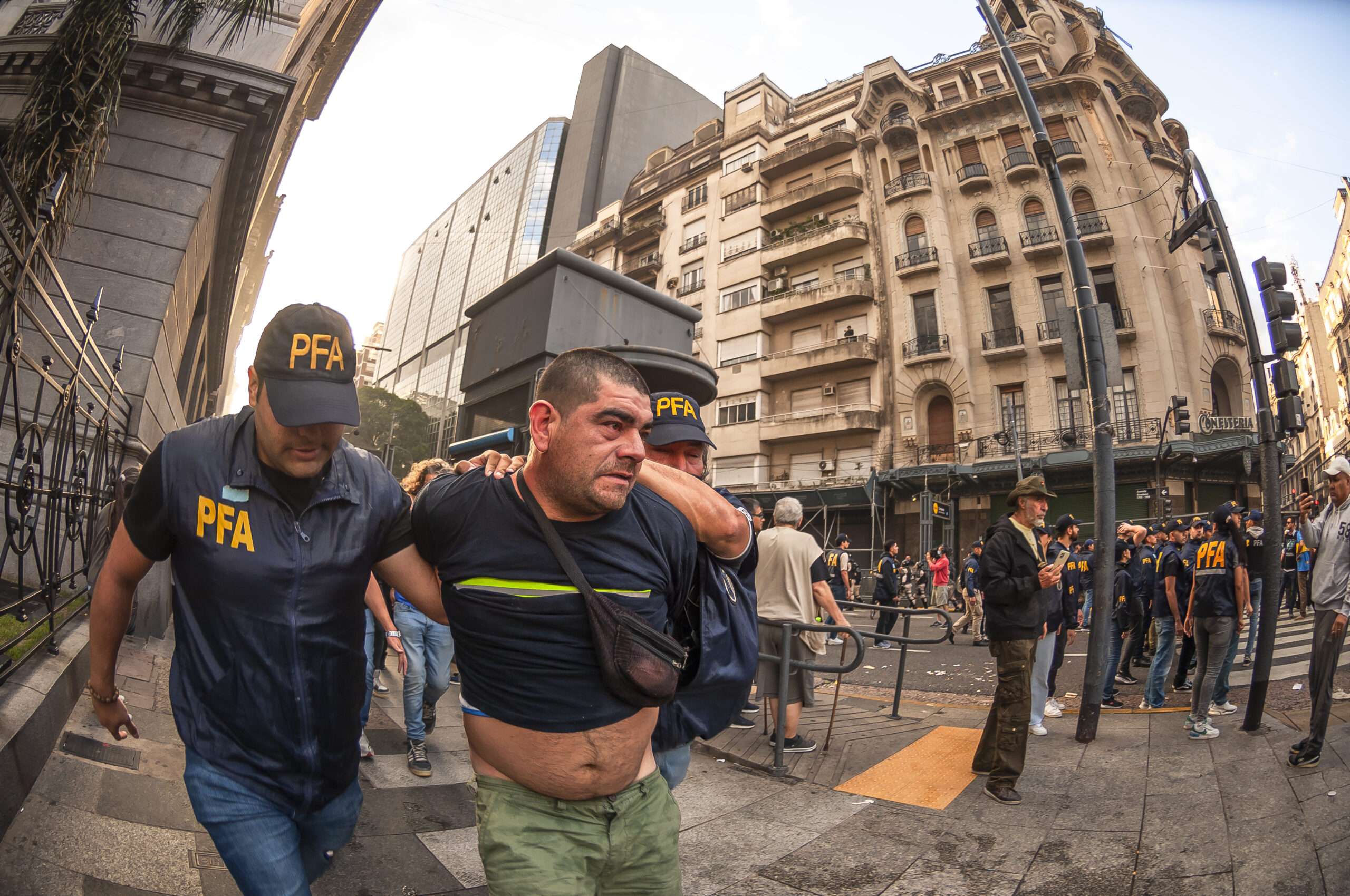 Luis Edgardo Martín integra por tercera vez la Muestra Anual de Fotoperiodismo de ARGRA 3 Luis Edgardo Martín integra por tercera vez la Muestra Anual de Fotoperiodismo de ARGRA