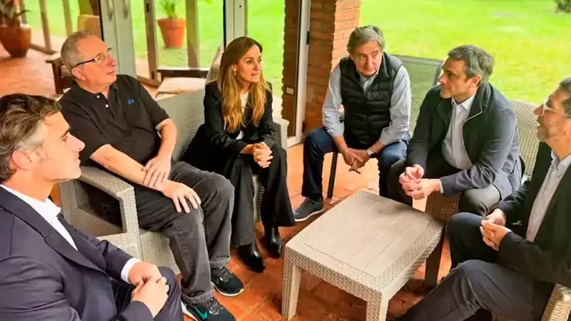 Achával participó en un encuentro del PJ Federal en Misiones 2 Achával participó en un encuentro del PJ Federal en Misiones