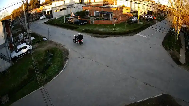 Detienen a seis por robar la moto a un repartidor 2 Detienen a seis por robar la moto a un repartidor