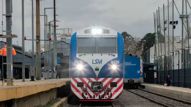 San Martín incorpora locomotora para el ramal a Pilar 2 San Martín incorpora locomotora para el ramal a Pilar