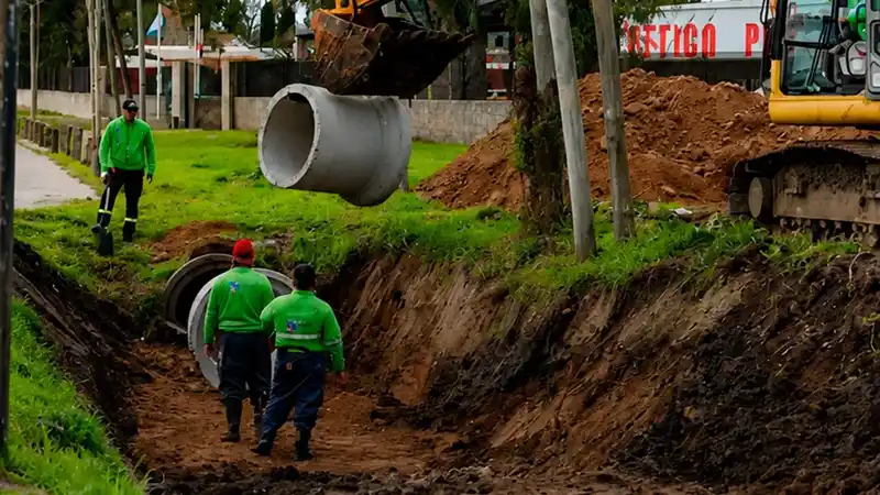 Pilar refuerza obras hidráulicas en Ruta 8 por alerta de El Niño 2 Pilar refuerza obras hidráulicas en Ruta 8 por alerta de El Niño