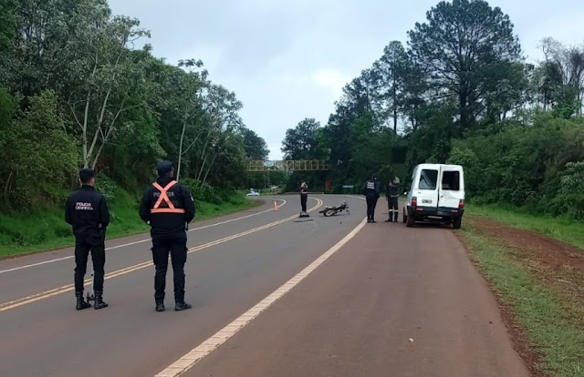 Choque entre moto y utilitario deja joven en estado crítico en Dos de Mayo 2 Choque entre moto y utilitario deja joven en estado crítico en Dos de Mayo