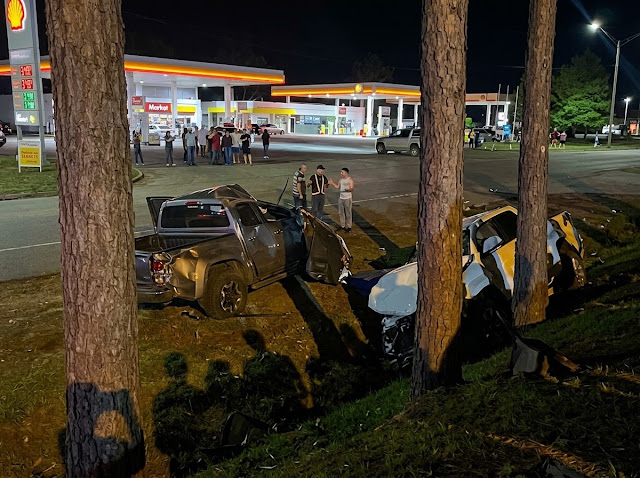 Choque de camionetas en la Ruta Nacional 14 en San Vicente 2 Choque de camionetas en la Ruta Nacional 14 en San Vicente
