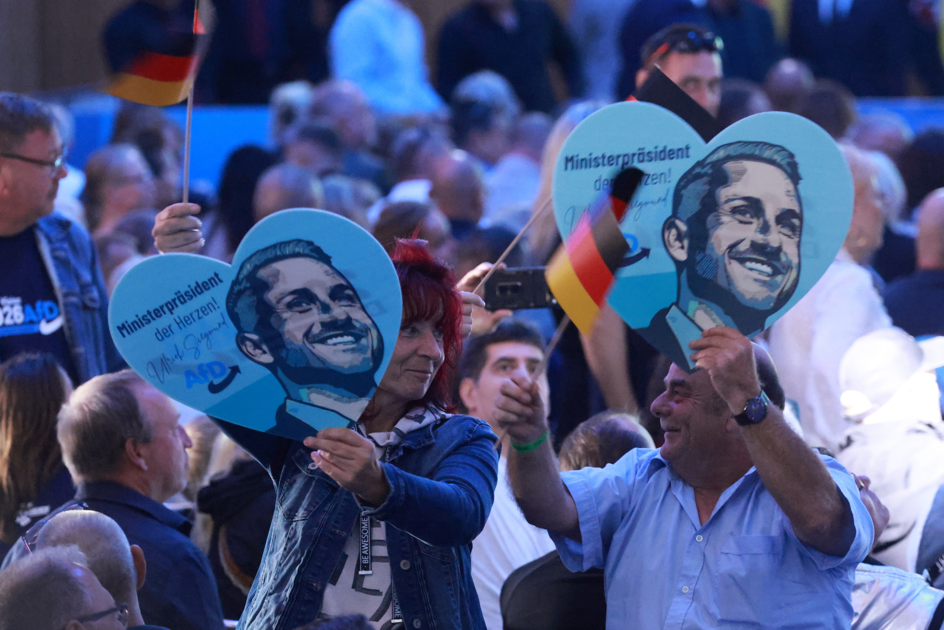 AfD obtiene 44% en Sajonia-Anhalt y roza la mayoría absoluta según proyecciones 2 Acto de clausura de la campaña de la AFD antes de las elecciones regionales de Sajonia-Anhalt.