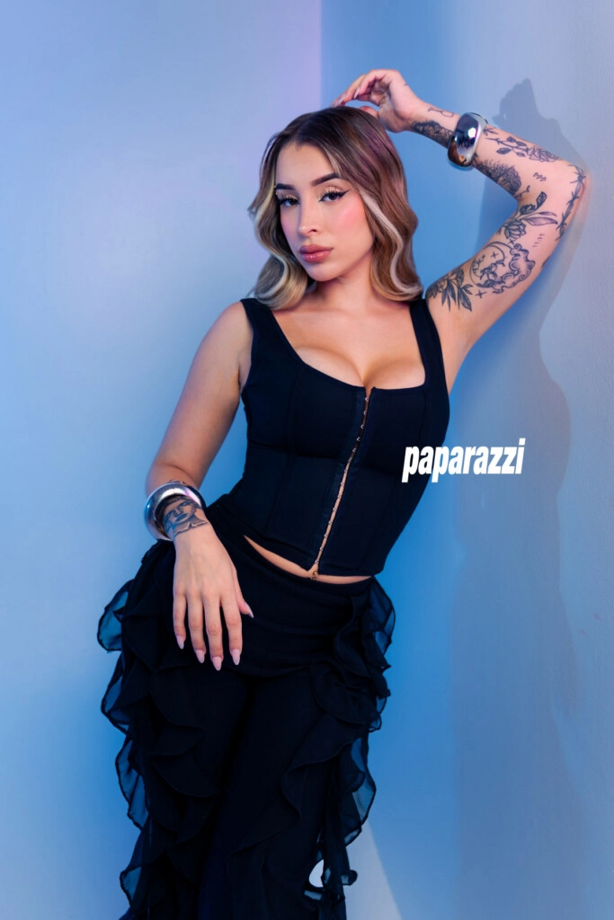 Albere domina en Paparazzi: A veces me come el personaje 6 ALBERE_PAPARAZZI-2