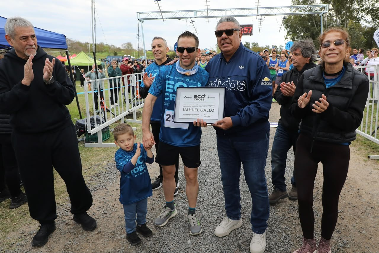 Ferraresi y Chiqui Tapia en la 6a Eco Cross de Villa Domínico con más de 5.000 participantes 2 Ferraresi y Chiqui Tapia en la 6a Eco Cross de Villa Domínico con más de 5.000 participantes