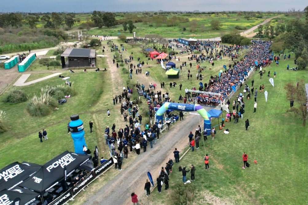 Ferraresi y Chiqui Tapia en la 6a Eco Cross de Villa Domínico con más de 5.000 participantes 3 Ferraresi y Chiqui Tapia en la 6a Eco Cross de Villa Domínico con más de 5.000 participantes