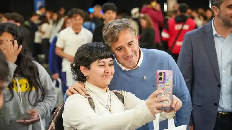 Achával en la Expo Educativa: Más educación para un mejor futuro 2 Achával en la Expo Educativa: Más educación para un mejor futuro