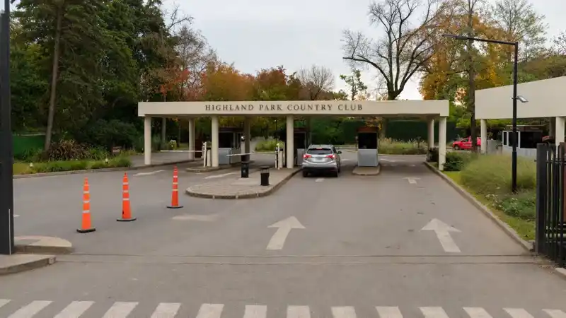 Embargan casa en Highland Park por crisis en Granja Tres Arroyos 2 Embargan casa en Highland Park por crisis en Granja Tres Arroyos
