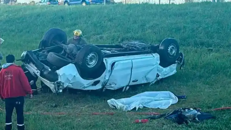 Dos arquitectos mueren en vuelco en Autovía 2 en Chascomús 2 Dos arquitectos mueren en vuelco en Autovía 2 en Chascomús